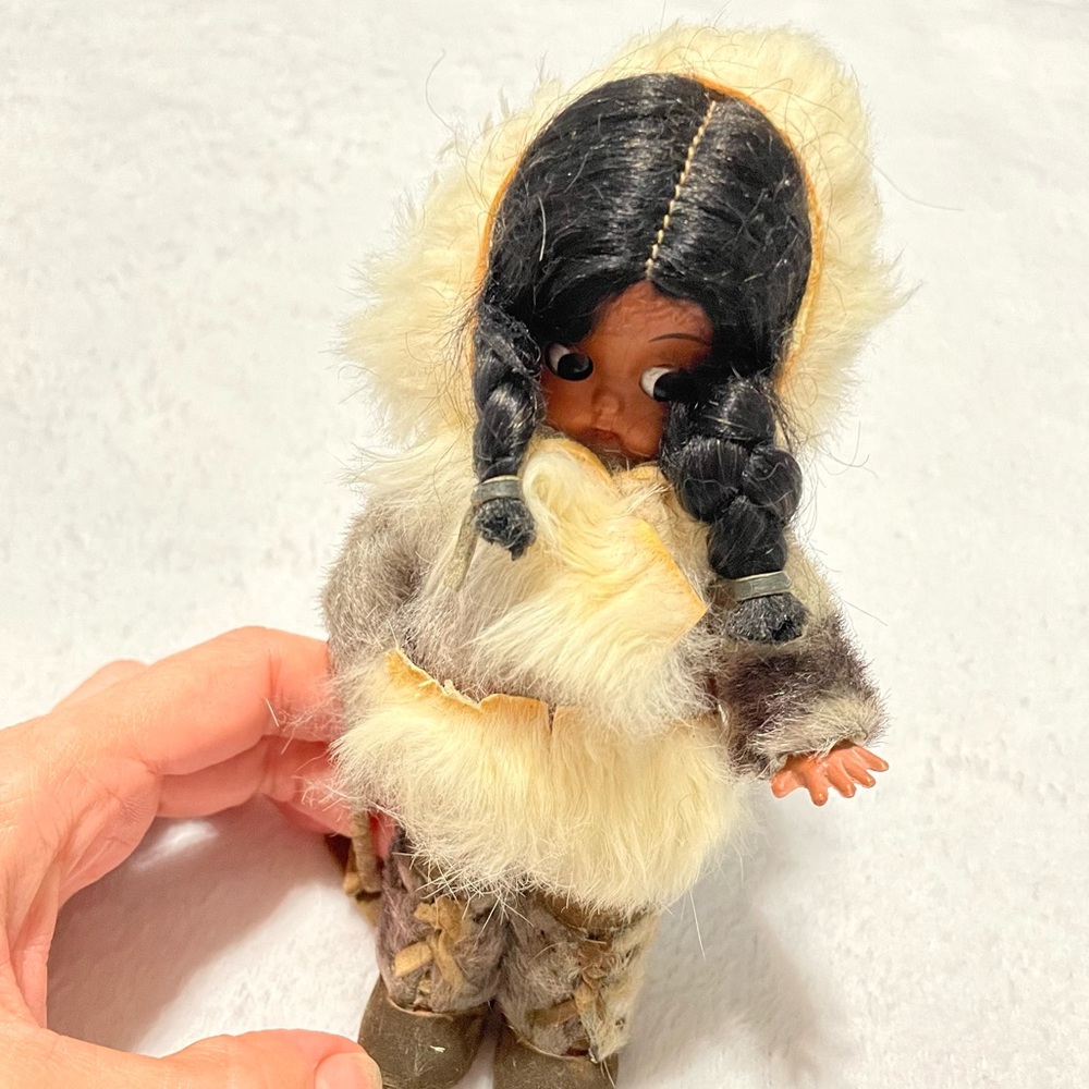 ❄️1950's Vintage Eskimo 6" Souvenir Doll With Real Fur Trim